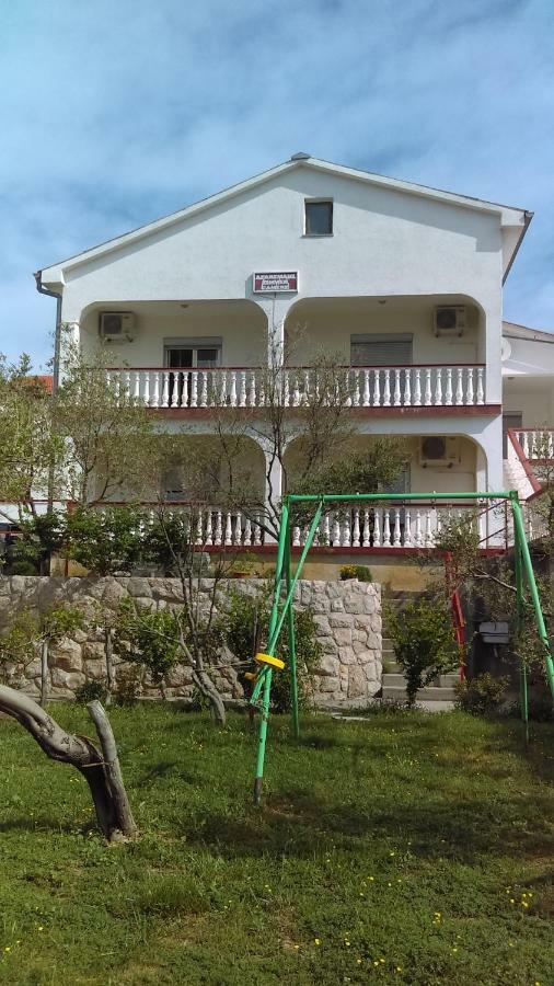 Guesthouse Bili Karlobag Exterior foto